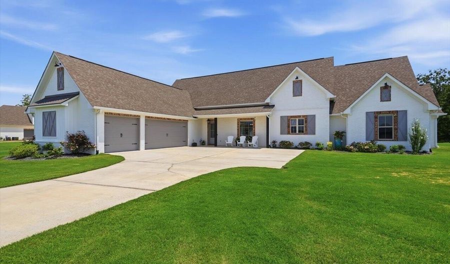 780 Cotton Creek Trl, Brandon, MS 39047 - 4 Beds, 3 Bath