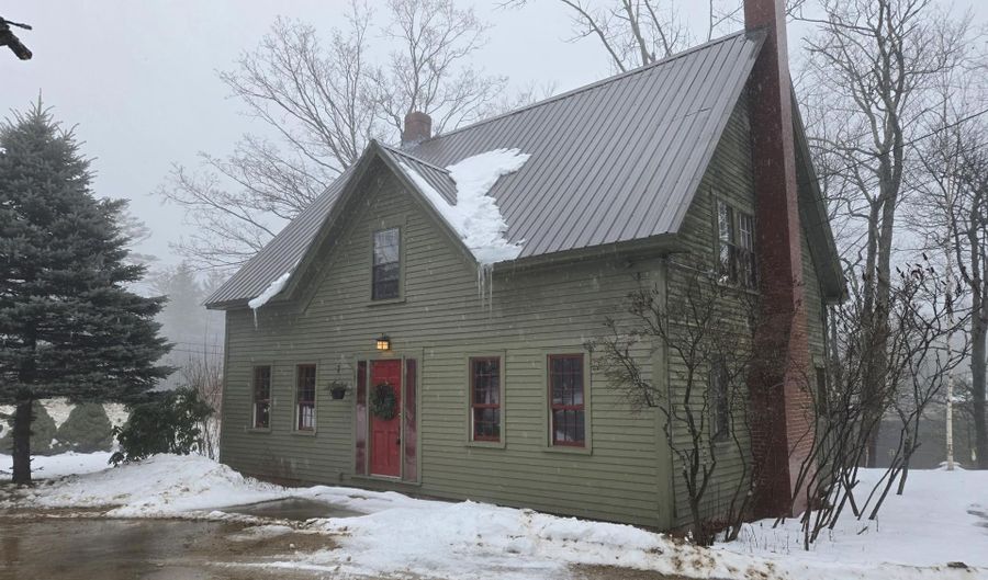 7 Goodrich Falls Rd, Bartlett, NH 03838 - 4 Beds, 2 Bath