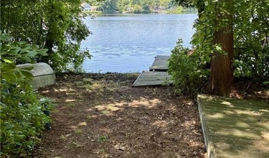 2 Kay St, Hopkinton, RI 02832 - 2 Beds, 1 Bath