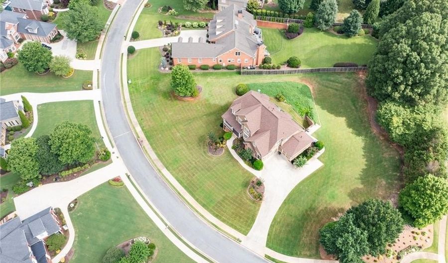 4958 Aviary Dr NW, Acworth, GA 30101 - 5 Beds, 5 Bath
