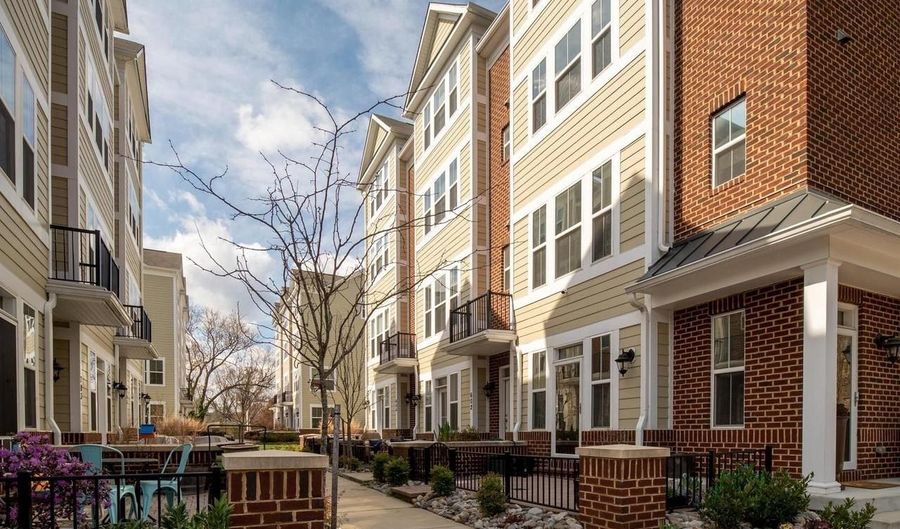 602 JAMES WALKER Pl, Annapolis, MD 21401 - 3 Beds, 5 Bath