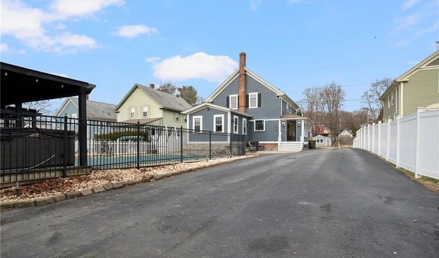 15 Park Ave, Burrillville, RI 02830 - 4 Beds, 2 Bath