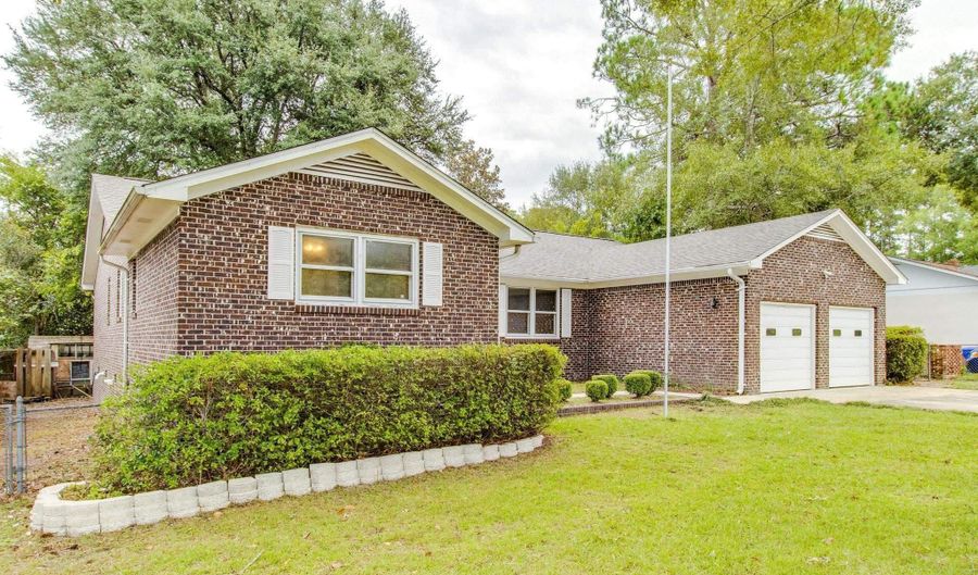 1116 Mathis Ct, Camden, SC 29020 - 3 Beds, 3 Bath