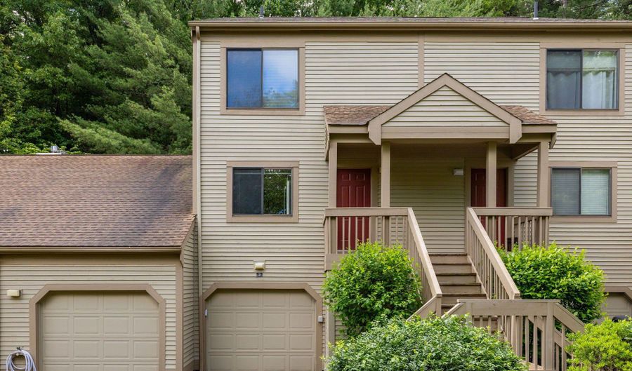 3 Ashford Dr 3, Avon, CT 06001 - 2 Beds, 2 Bath