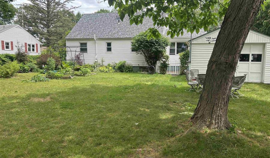2069 North Ave, Burlington, VT 05408 - 3 Beds, 3 Bath