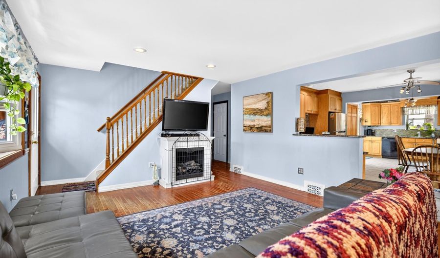 63 LINDEN Ave, Bellmawr, NJ 08031 - 4 Beds, 2 Bath