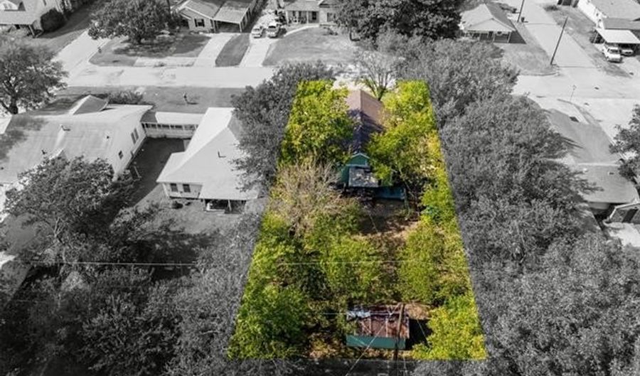 1010 Burch St NW, Ardmore, OK 73401 - 2 Beds, 2 Bath