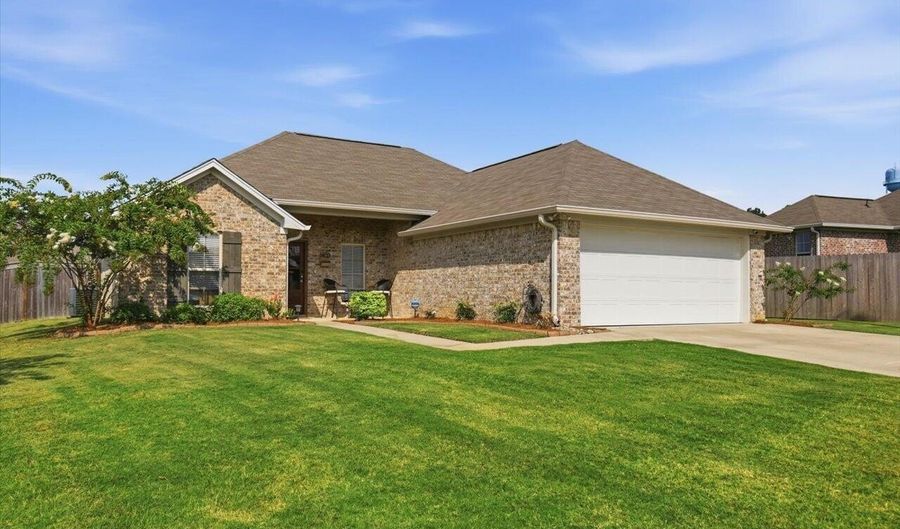 1402 Victoria Ln, Brandon, MS 39042 - 3 Beds, 2 Bath