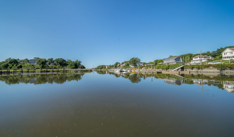 5 Shore Dr, Branford, CT 06405 - 3 Beds, 2 Bath