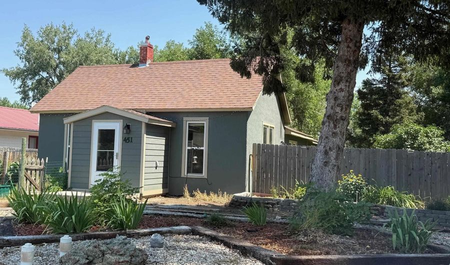 451 N Carrington Ave, Buffalo, WY 82834 - 2 Beds, 1 Bath