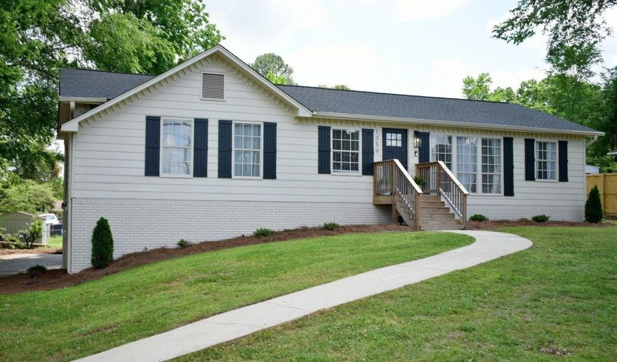 1059 THOMPSON Rd, Alabaster, AL 35007 - 3 Beds, 2 Bath