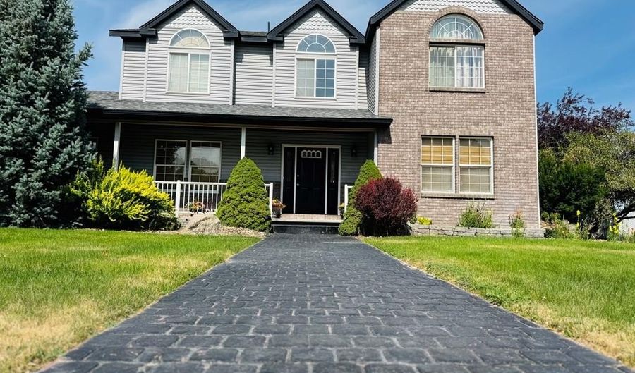 1300 Lyn Ave, Blackfoot, ID 83221 - 6 Beds, 4 Bath