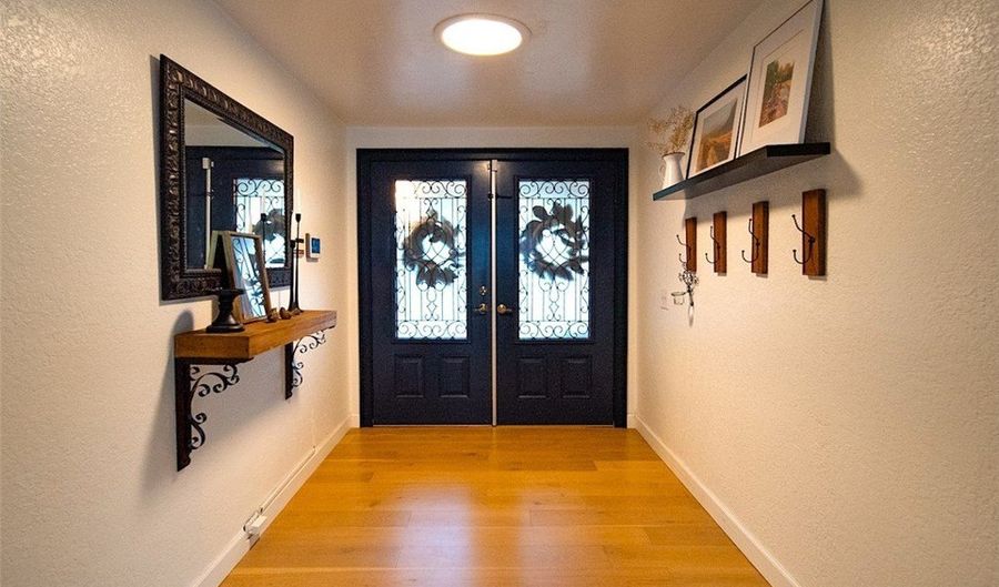 28322 Meadow Glen Way W, Escondido, CA 92026 - 3 Beds, 4 Bath