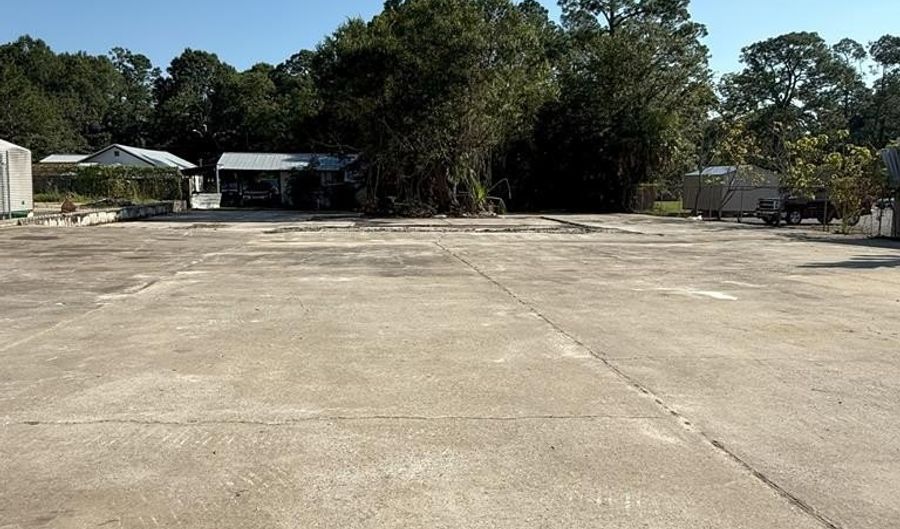 464 W Parker St, Baxley, GA 31513 - 0 Beds, 0 Bath