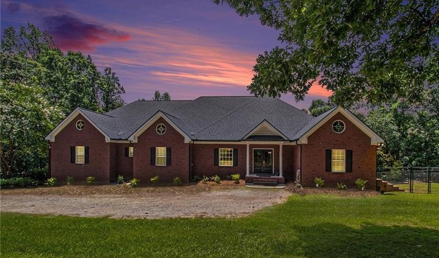 1771 Leon Ellis Rd, Hull, GA 30646 - 4 Beds, 4 Bath