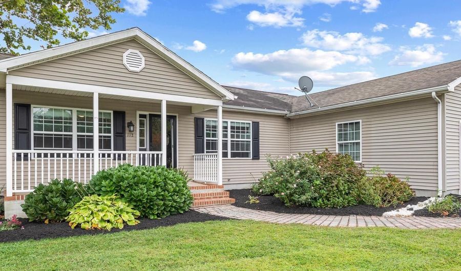 112 HONOLULU Rd, Frankford, DE 19945 - 3 Beds, 2 Bath