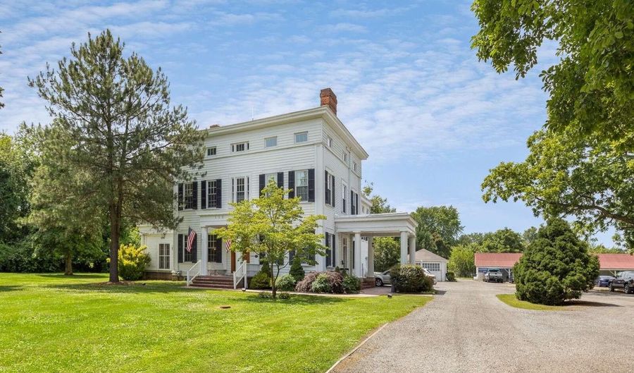 110 N MAIN St, Camden, DE 19934 - 11 Beds, 4 Bath
