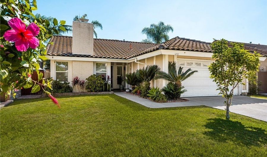 1231 N Dolores, Anaheim, CA 92807 - 3 Beds, 2 Bath