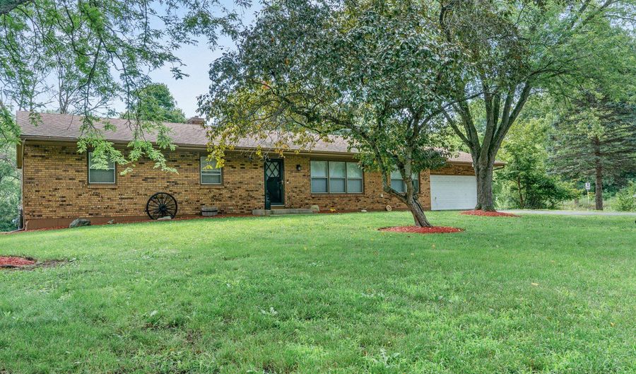 1025 Harper Dr, Algonquin, IL 60102 - 3 Beds, 3 Bath