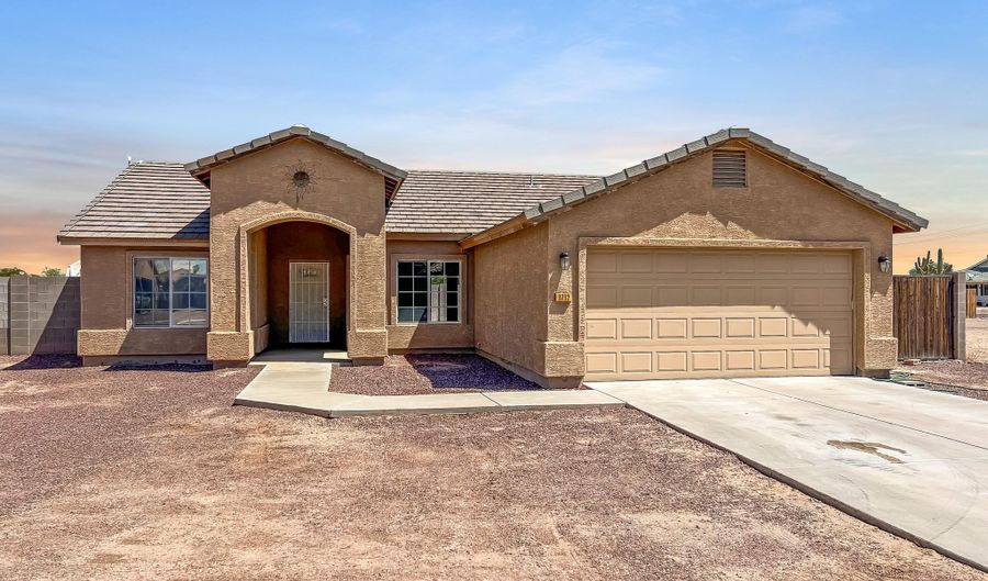 9792 W CAMELIA Dr, Arizona City, AZ 85123 - 3 Beds, 2 Bath