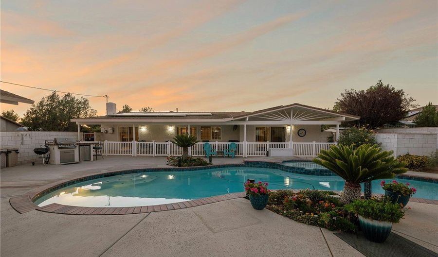 14139 Havasu Rd, Apple Valley, CA 92307 - 3 Beds, 3 Bath