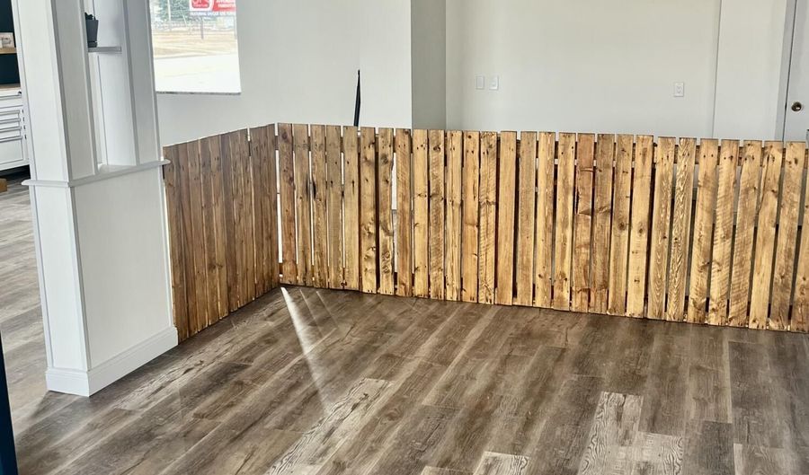 610 SW 6th Ave, Aberdeen, SD 57401 - 0 Beds, 0 Bath