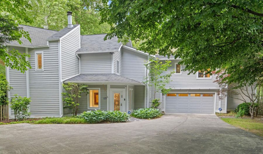 6829 LITTLE RIVER Tpke, Annandale, VA 22003 - 5 Beds, 5 Bath