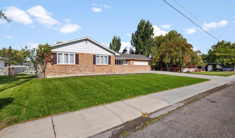 94 Primrose, Casper, WY 82604 - 3 Beds, 2 Bath