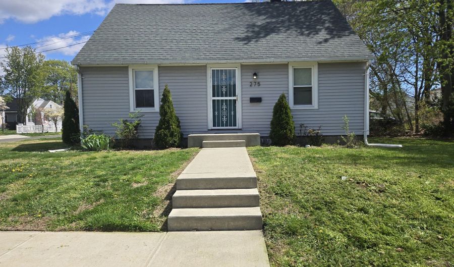 275 Burnsford Ave, Bridgeport, CT 06606 - 3 Beds, 1 Bath
