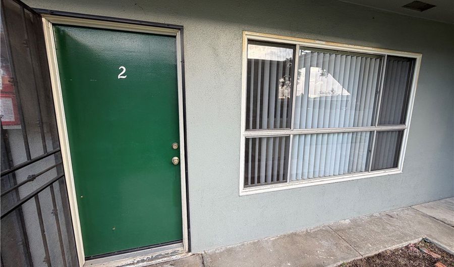 2227 E Westport 2, Anaheim, CA 92806 - 1 Beds, 1 Bath
