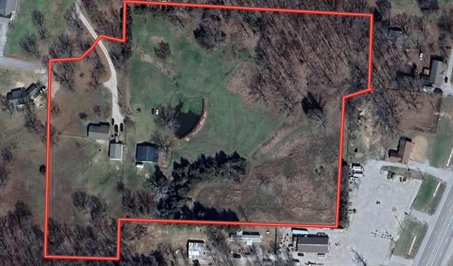 147 Pleasant Hills Rd, Batesville, AR 72501 - 3 Beds, 2 Bath