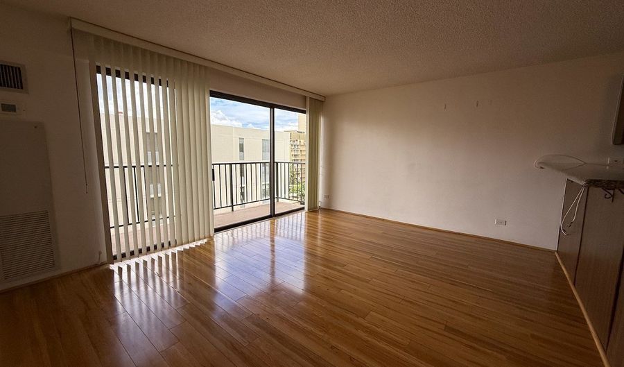 2140 Kuhio Ave 1012, Honolulu, HI 96815 - 1 Beds, 1 Bath