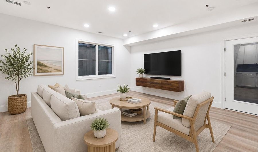 710 E Street SE 2, Washington, DC 20003 - 1 Beds, 1 Bath