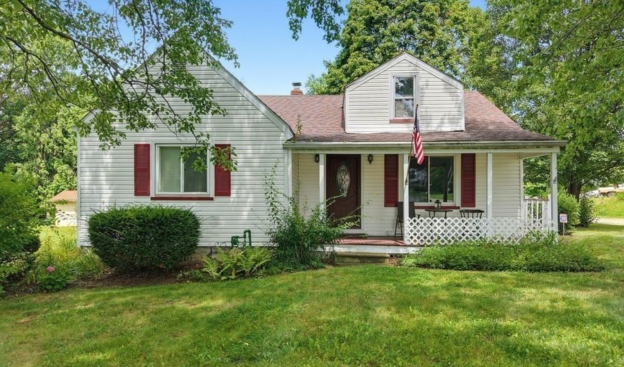 2755 Springfield Lake Dr, Akron, OH 44312 - 2 Beds, 1 Bath