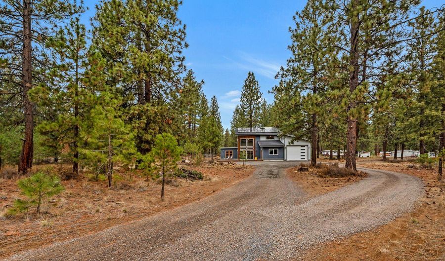19354 Kiowa Rd, Bend, OR 97702 - 3 Beds, 2 Bath