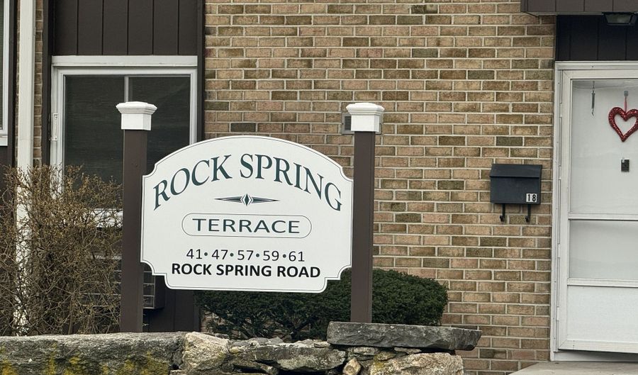 59 Rock Spring Rd APT 28, Stamford, CT 06906 - 3 Beds, 3 Bath