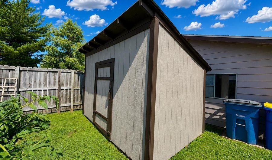 1111 M St, Bedford, IN 47421 - 2 Beds, 1 Bath