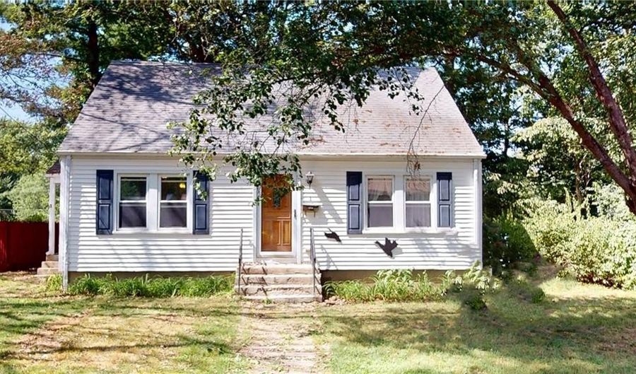1 Cedar Tree Ln, Coventry, RI 02816 - 3 Beds, 1 Bath