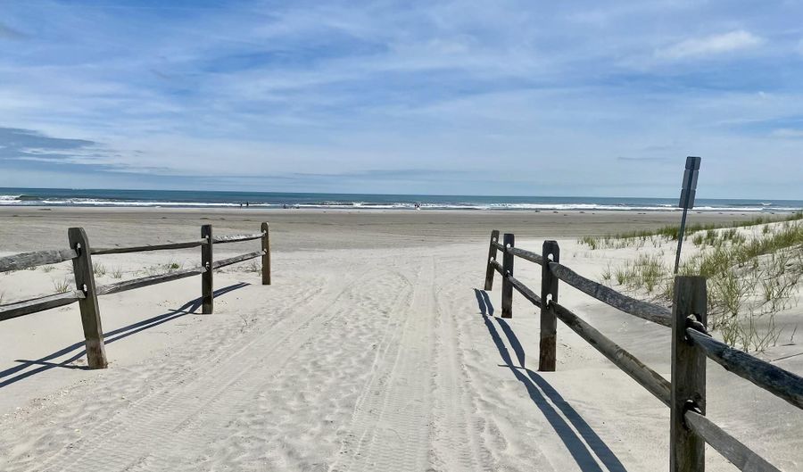 6762 Ocean Dr 6762, Avalon, NJ 08202 - 4 Beds, 3 Bath