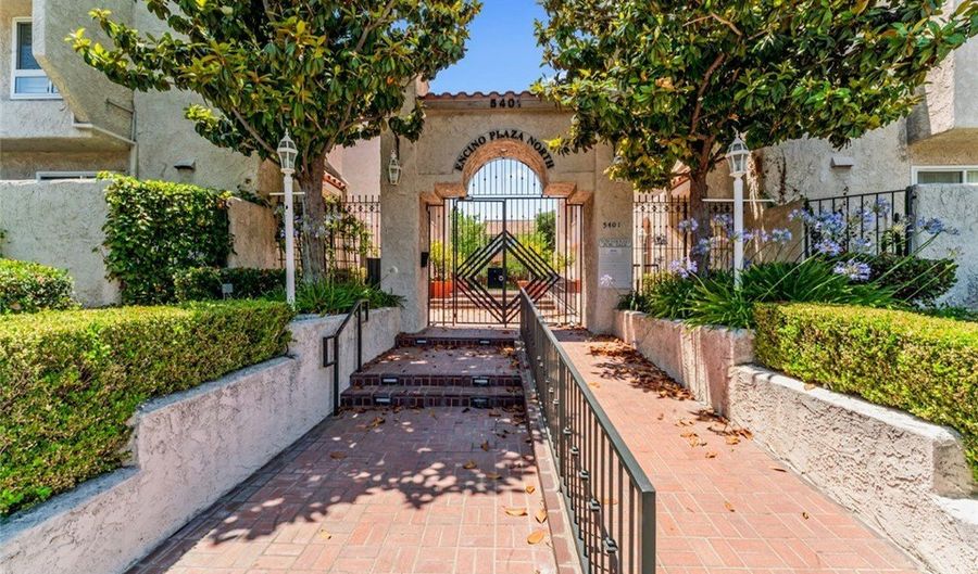 5401 Zelzah 114, Encino, CA 91316 - 2 Beds, 3 Bath