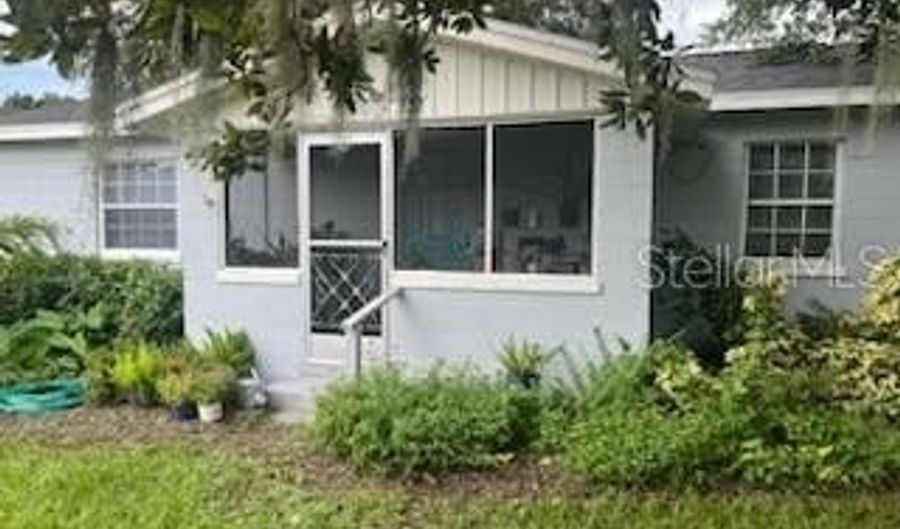 865 W STUART St, Bartow, FL 33830 - 2 Beds, 1 Bath