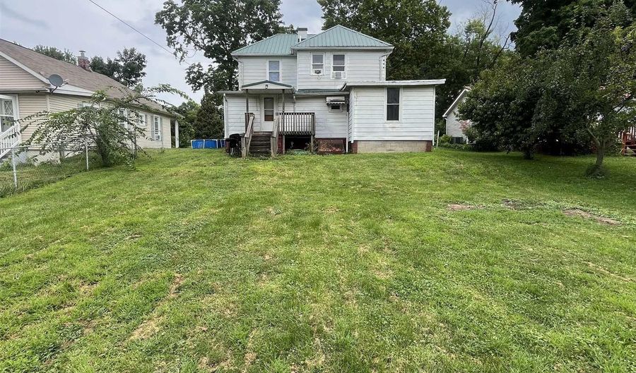 1202 S McDonald St, Attica, IN 47918 - 3 Beds, 2 Bath
