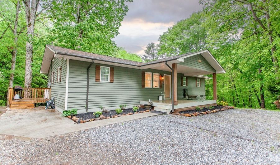 68 Phillips Crk, Andrews, NC 28901 - 4 Beds, 3 Bath