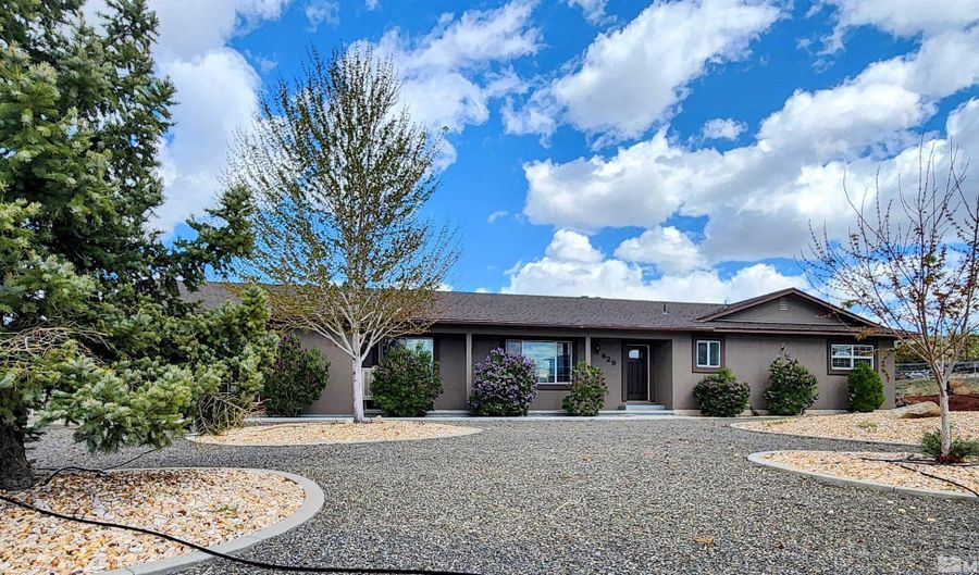 629 Thorobred Ave, Gardnerville, NV 89410 - 3 Beds, 3 Bath