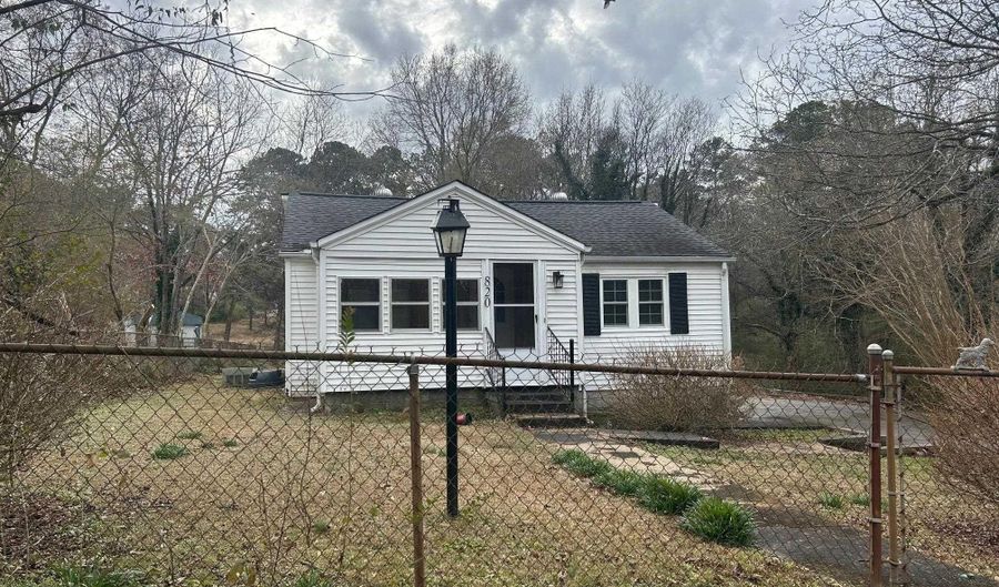 820 51ST St, Anniston, AL 36206 - 3 Beds, 2 Bath