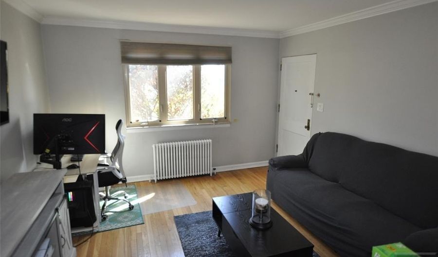 135 E Clinton 4A, Bergenfield, NJ 07621 - 1 Beds, 1 Bath