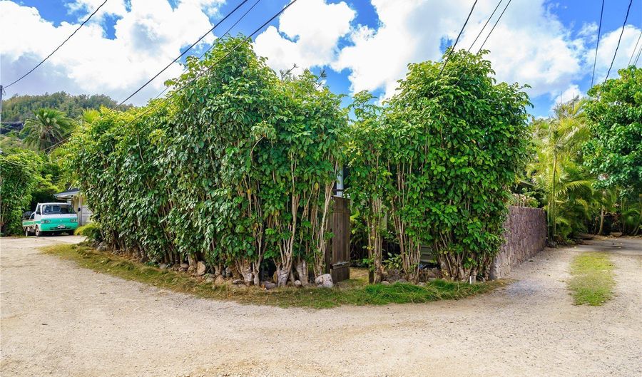 59-165 Ke Nui Rd A, Haleiwa, HI 96712 - 4 Beds, 3 Bath