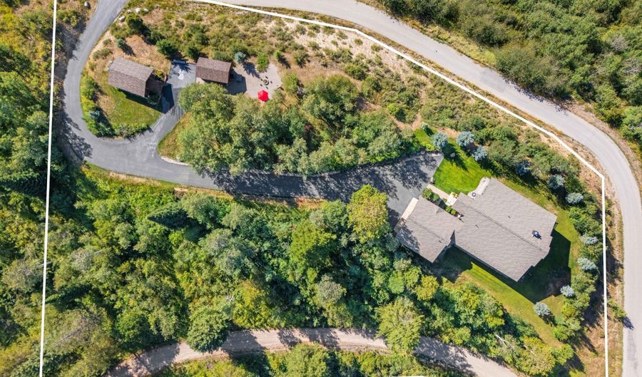 374 UPPER RIDGE Rd, Alpine, WY 83128 - 5 Beds, 3 Bath