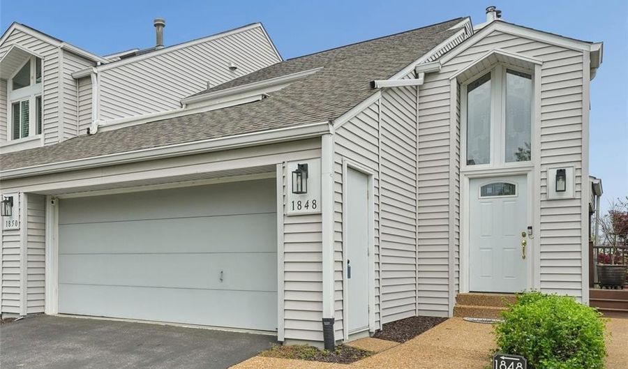 1848 Ridgeview Circle Dr, Ballwin, MO 63021 - 2 Beds, 2 Bath