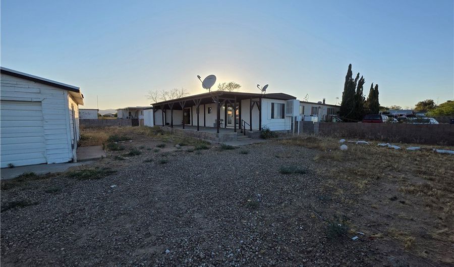 3 Piute Valley Dr, Cal Nev Ari, NV 89039 - 2 Beds, 1 Bath